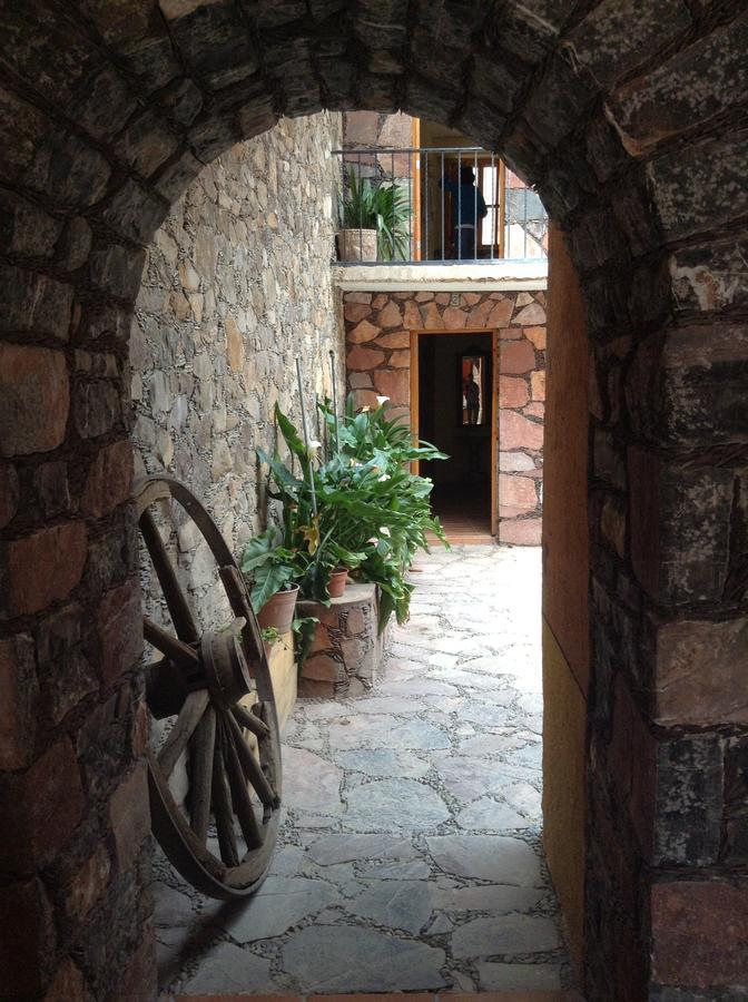 Hotel Los Faroles Catorce ภายนอก รูปภาพ